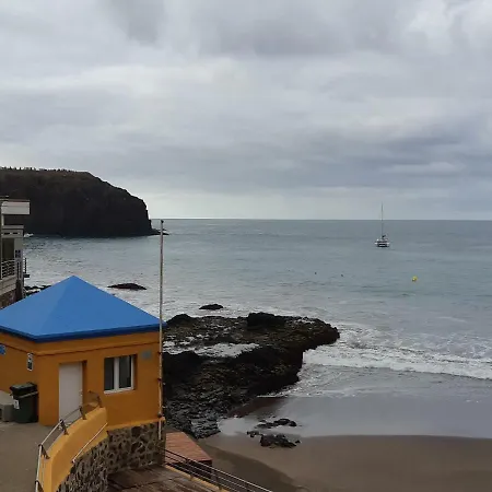 Los Abuelos Holiday home